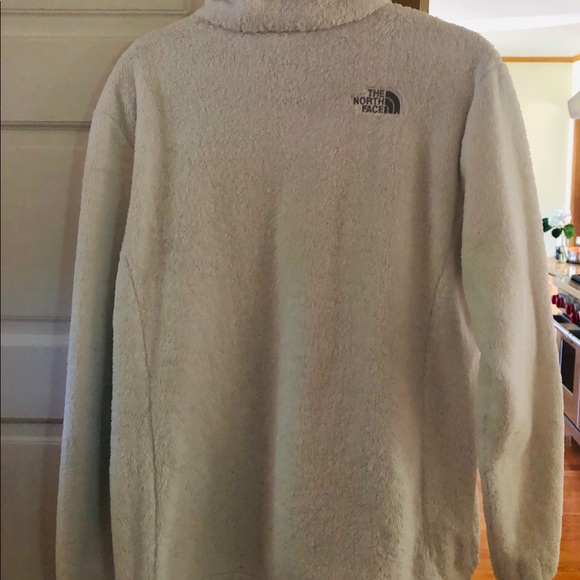 NORTH FACE Zip-up. - Picture 3 of 14